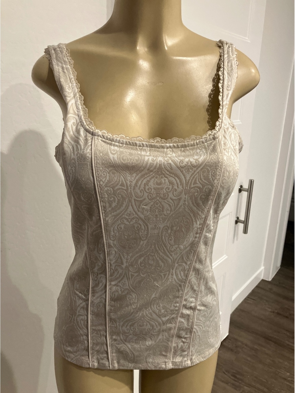 NWOT Elegant Ivory Lace Trim Tank Top with Jacquard Pattern